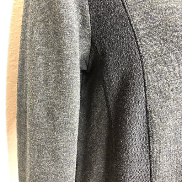 Soft Surroundings charcoal gray scoop v neck lightweight sweatshirt size Small - Picture 4 of 10
